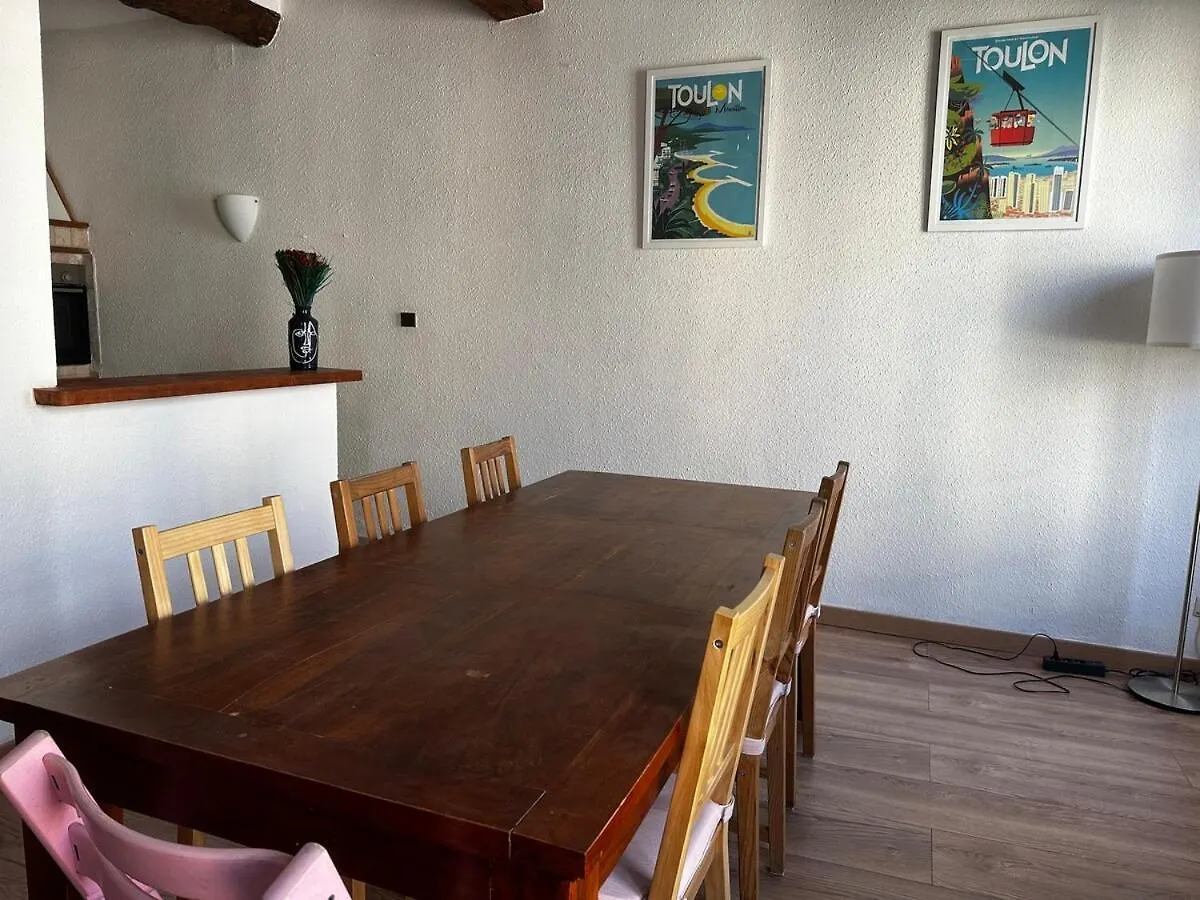 T3 Chaleureux - Vieux Toulon - Proche Port Apartment France